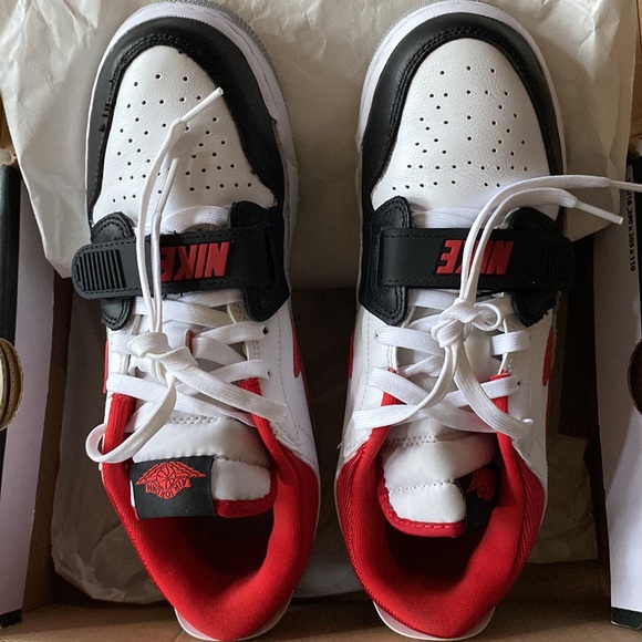 Air Jordan Legacy 312 Low - Picture 4 of 11